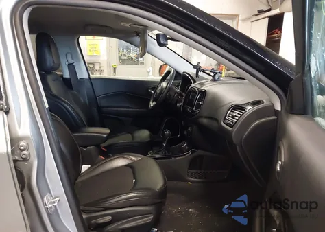 2021 Jeep Compass Altitude Fwd из США, поврежденный, VIN 3C4NJCBB5MT587162